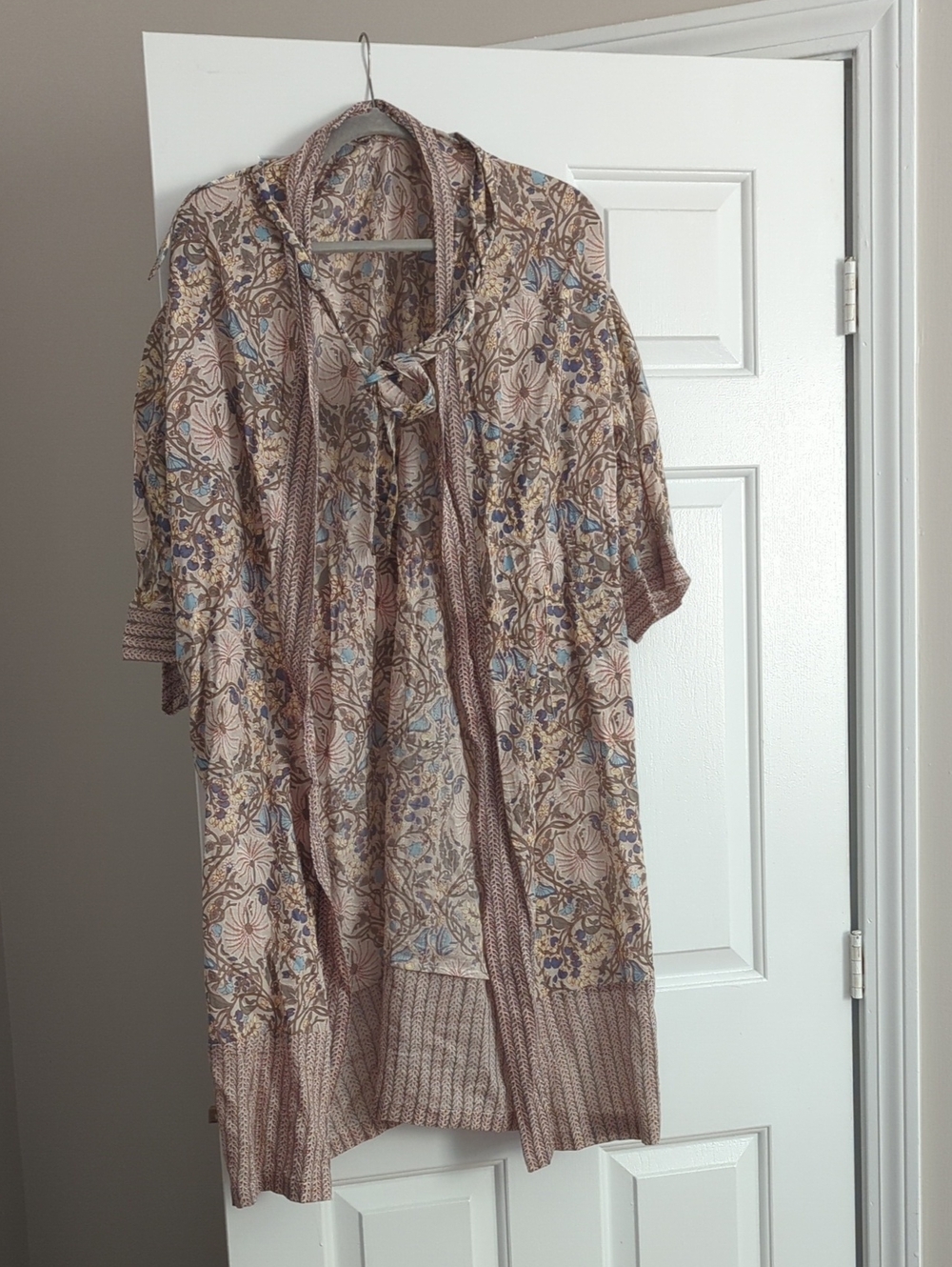 Handprint brand robe